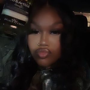 Meet your Posher, Jeleah